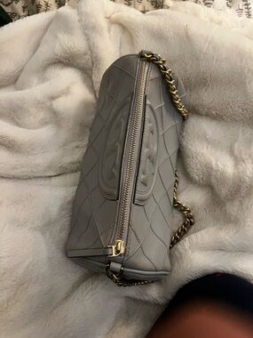 Tory Burch Quilted Gray Chain Shoulder Bag with Gold Hardware
